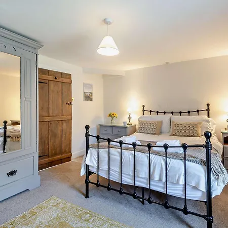 Holiday home 3 Bed In Sz174 *