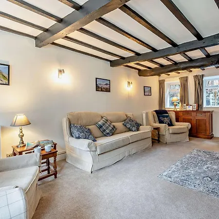 3 Bed In Sz174