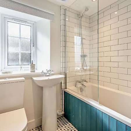 بيت للعطل 3 Bed In Sz174 *