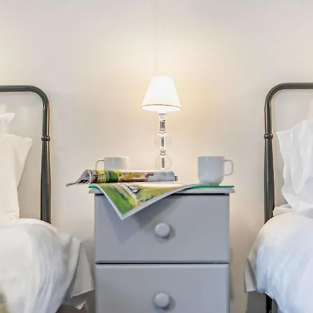 3 Bed In Sz174 * بريثوايت